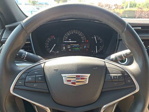 Used 2017 Cadillac XT5 FWD image 19