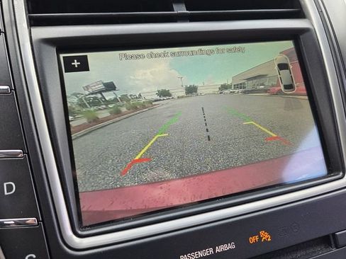 Used 2018 Lincoln MKX Reserve FWD image 19