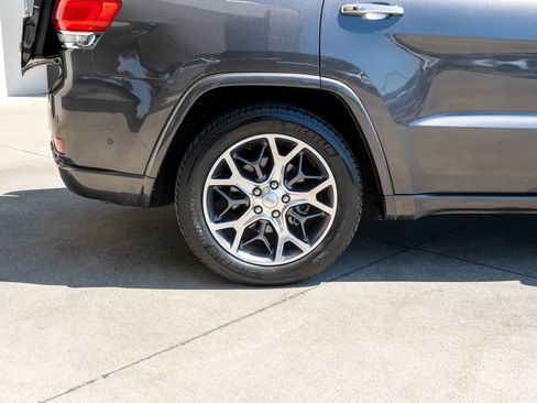 Used 2020 Jeep Grand Cherokee Overland AWD/4WD image 37