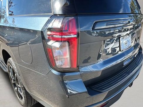 Used 2021 Chevrolet Suburban RST w/ Luxury Package image 37