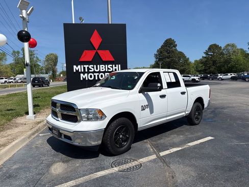 Used 2023 RAM 1500 Classic SLT w/ Trailer & Traction Group AWD/4WD image 2