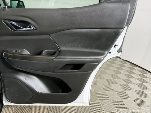 Used 2019 GMC Acadia SLT image 24