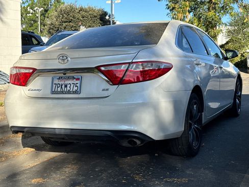 Used 2016 Toyota Camry SE FWD image 4