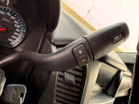 Used 2018 Chevrolet Suburban LT image 48