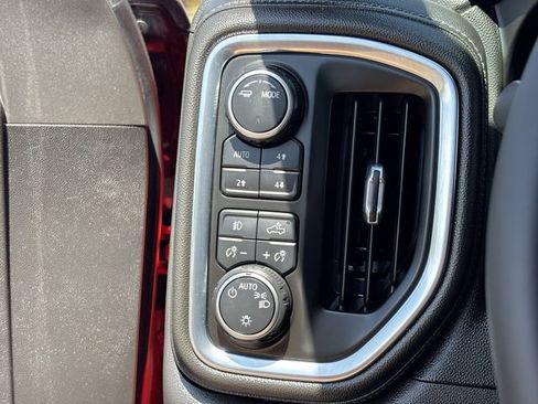 Used 2021 Chevrolet Silverado 1500 LT Trail Boss w/ Bed Protection Package AWD/4WD image 32