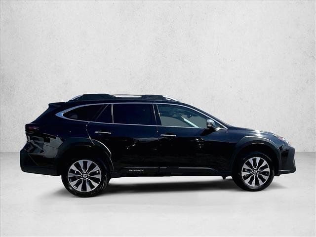 Used 2025 Subaru Outback Touring AWD/4WD image 5