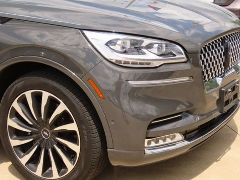 Used 2023 Lincoln Aviator Black Label Grand Touring w/ Class IV Trailer Tow Package image 5