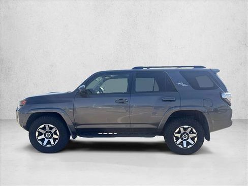 Used 2021 Toyota 4Runner TRD Off-Road AWD/4WD image 8