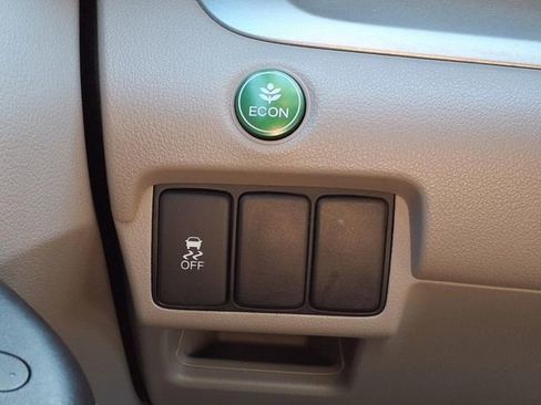 Used 2013 Honda CR-V LX image 17