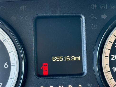 Used 2018 RAM 1500 Express image 11