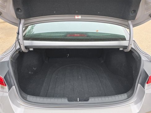 Certified 2023 Hyundai Elantra Limited image 12