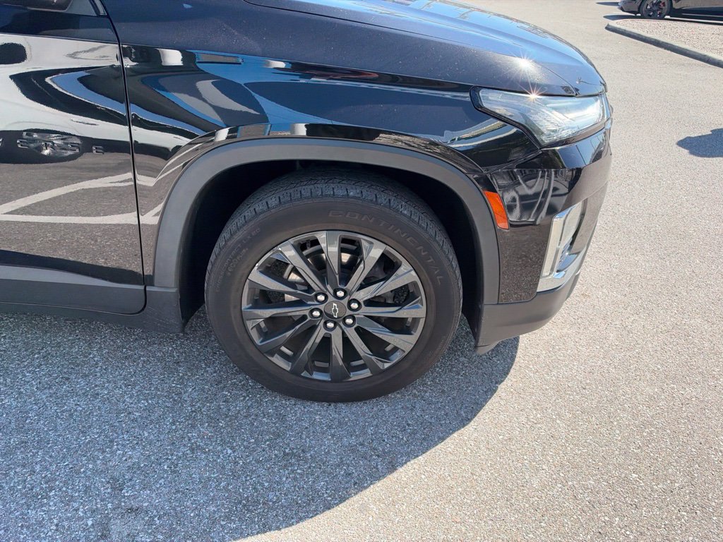 Used 2023 Chevrolet Traverse RS w/ LPO, Floor Liner Package AWD/4WD image 6
