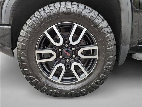 Used 2021 GMC Sierra 1500 AT4 w/ Driver Alert Package I image 9