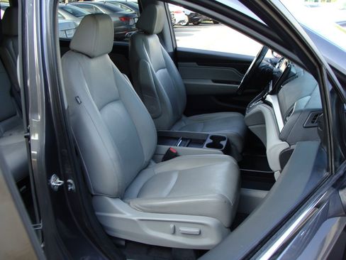 Used 2019 Honda Odyssey EX-L image 11