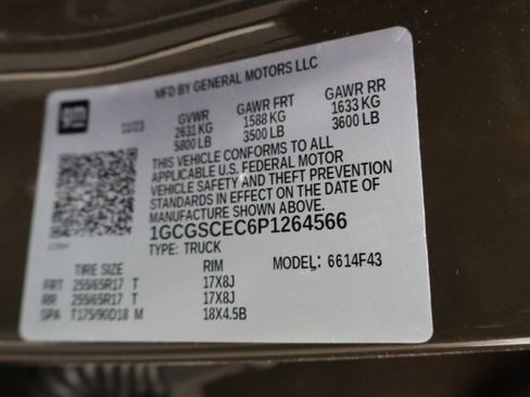 Certified 2023 Chevrolet Colorado LT w/ LT Convenience Package image 12