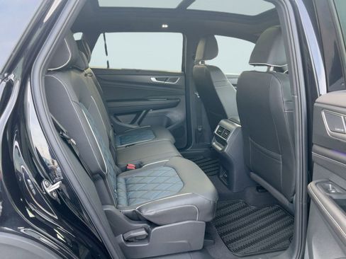 New 2026 Volkswagen Atlas Cross Sport SEL Premium R-Line AWD/4WD image 26