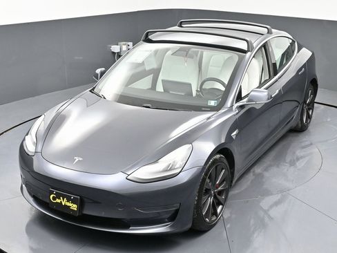 Used 2018 Tesla Model 3 Performance image 45