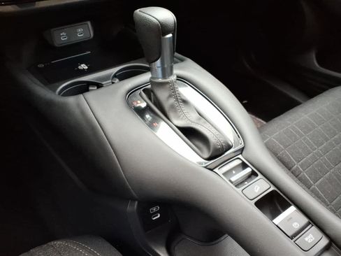 Certified 2026 Honda HR-V LX image 22