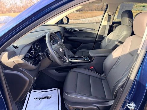 Certified 2023 Buick Envision Essence image 9