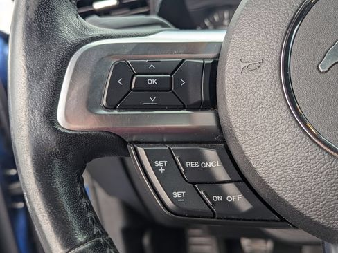 Used 2017 Ford Mustang Coupe RWD image 24