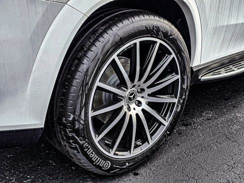 New 2026 Mercedes-Benz GLS 450 4MATIC image 9