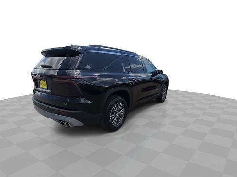 Used 2024 Chevrolet Traverse LT w/ Enhanced Driving Package FWD image 8