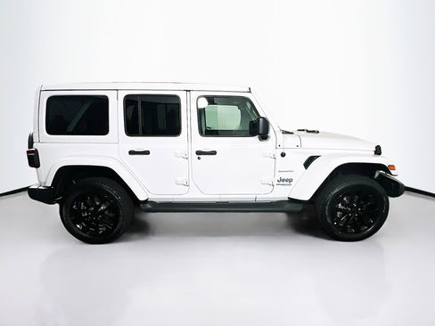 Used 2022 Jeep Wrangler Sahara w/ Cold Weather Group image 10
