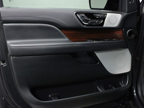 Used 2024 Lincoln Navigator Reserve w/ Equipment Group 201A image 11