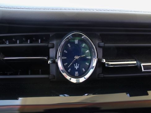 Used 2022 Maserati Quattroporte Modena Q4 AWD/4WD image 27