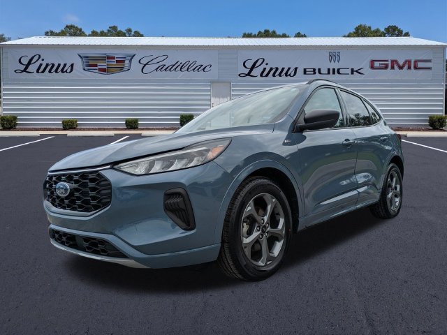 Used 2023 Ford Escape ST-Line w/ Tech Pack #1 FWD image 8