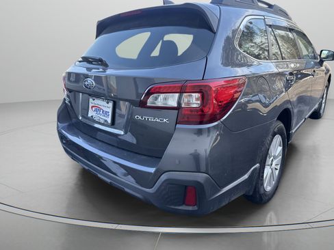 Used 2018 Subaru Outback 2.5i Premium image 5