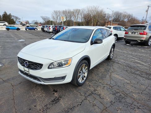 Used 2015 Volvo V60 T5 Cross Country Platinum w/ Climate Package image 2