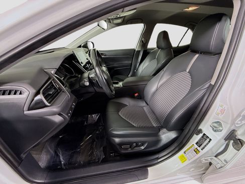 Used 2024 Toyota Camry SE FWD image 21