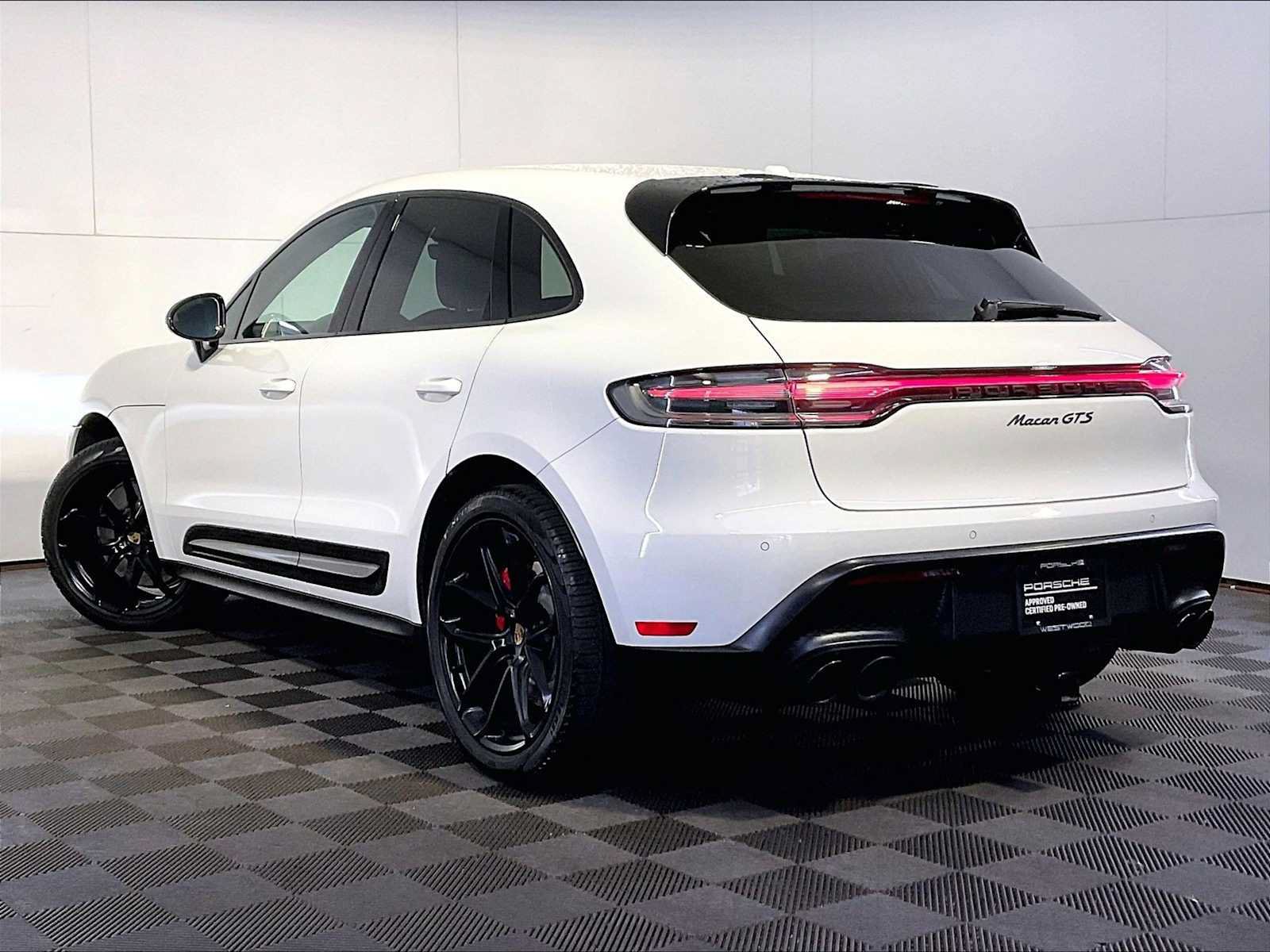 Certified 2022 Porsche Macan GTS AWD/4WD image 3