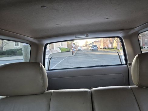 Used 2000 Toyota 4Runner Limited image 19