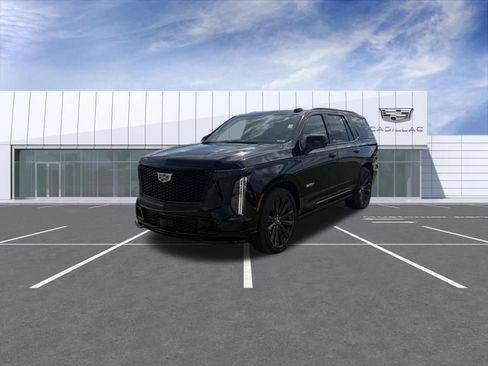 Certified 2025 Cadillac Escalade V AWD/4WD image 6