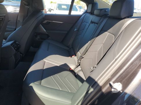 Used 2025 BMW 530i image 12