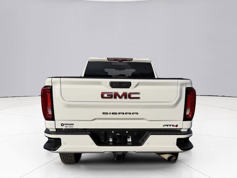 Used 2021 GMC Sierra 2500 AT4 w/ AT4 Premium Plus Package image 5