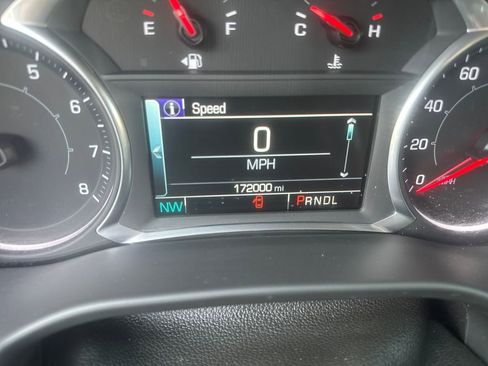 Used 2018 GMC Acadia SLT FWD image 13