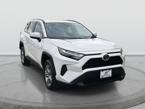 Used 2024 Toyota RAV4 XLE image 1