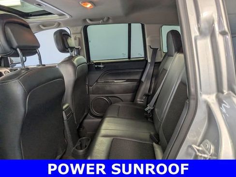 Used 2016 Jeep Compass Latitude w/ Sun/Sound Group image 8