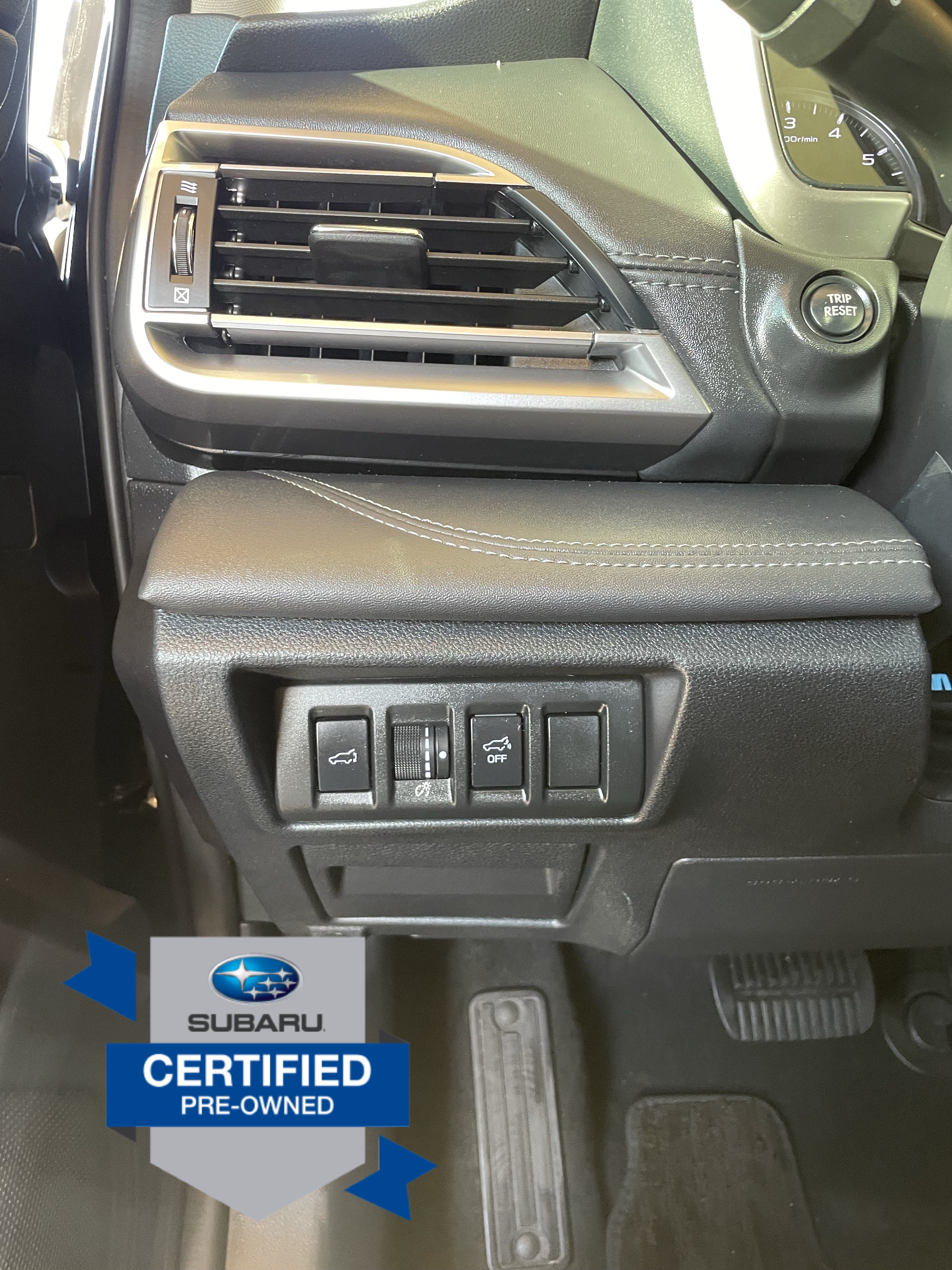 Used 2023 Subaru Outback Limited AWD/4WD image 28
