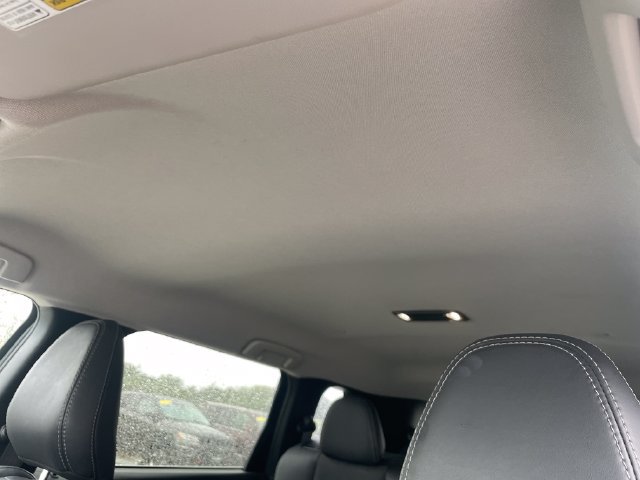 Used 2025 Mitsubishi Outlander SE FWD image 28