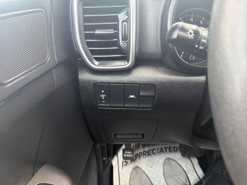 Used 2021 Kia Sportage LX AWD/4WD image 26