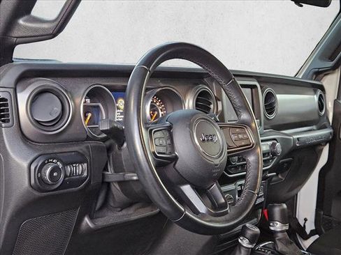 Used 2021 Jeep Wrangler Unlimited Willys image 9
