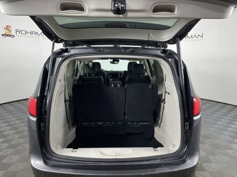 Used 2020 Chrysler Pacifica Limited w/ Advanced Safetytec Group image 42