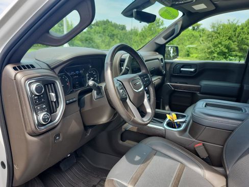 Used 2019 GMC Sierra 1500 Denali w/ Denali Ultimate Package AWD/4WD image 17