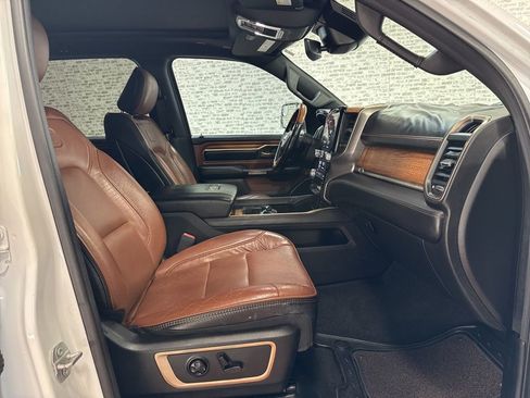 Used 2019 RAM 1500 Limited image 11