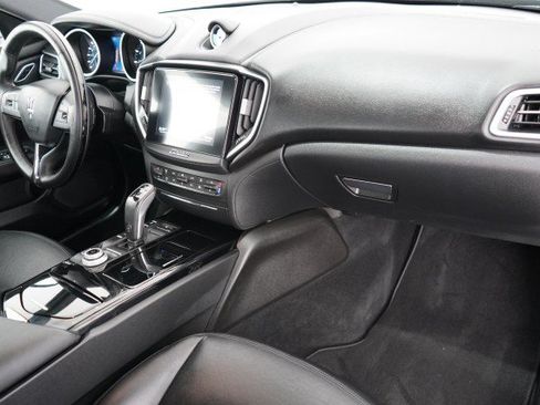 Used 2019 Maserati Ghibli S Q4 AWD/4WD image 11