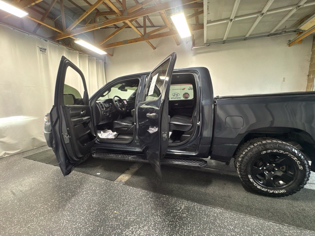 Used 2025 RAM 1500 Warlock AWD/4WD image 35